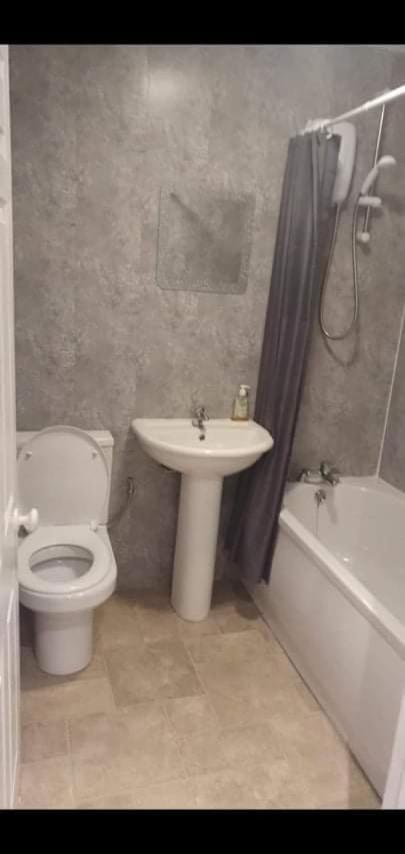 Red Lion Hotel Tredegar Екстер'єр фото