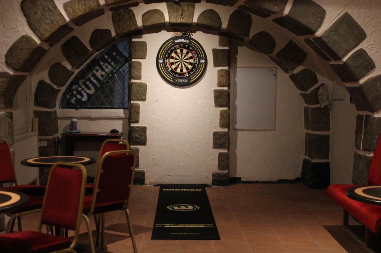 Red Lion Hotel Tredegar Екстер'єр фото