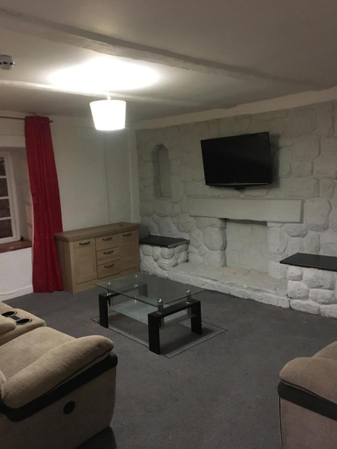 Red Lion Hotel Tredegar Екстер'єр фото