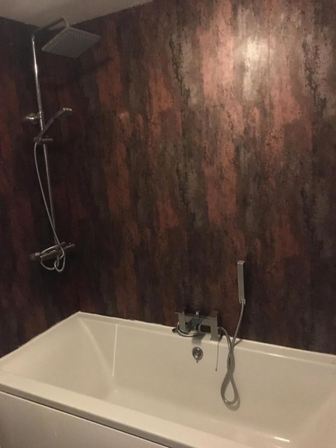 Red Lion Hotel Tredegar Екстер'єр фото